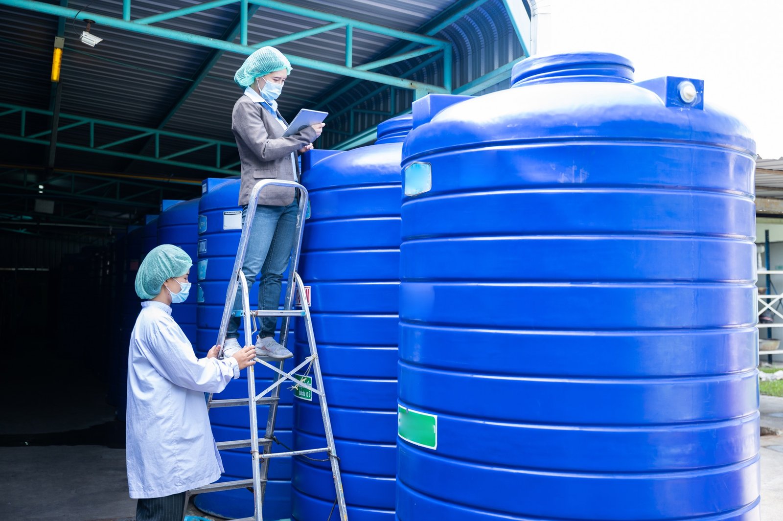 Regenwassertank wird gereinigt